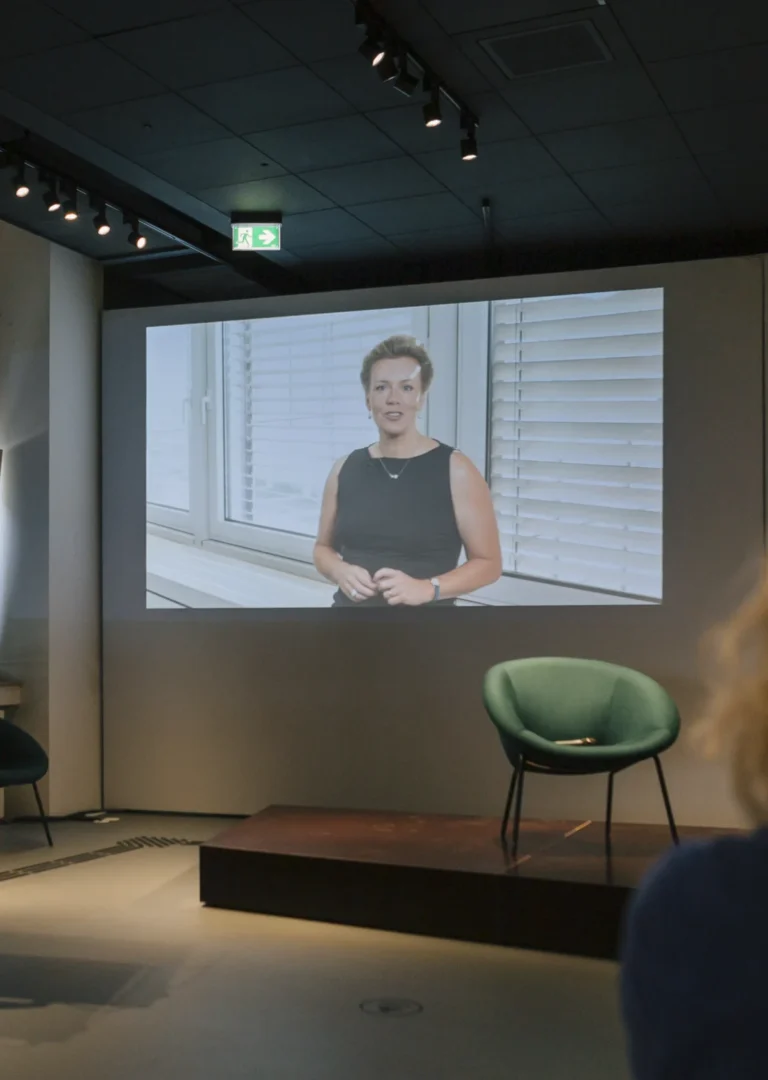 Ina Brandes per Videobotschaft, © Museumsverband Nordrhein-Westfalen, Foto: Lisa Mausbach