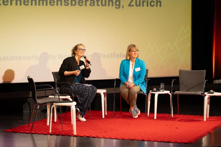 Gundula Dicke und Anke Schwarzwälder beim anschließenden Q&A.