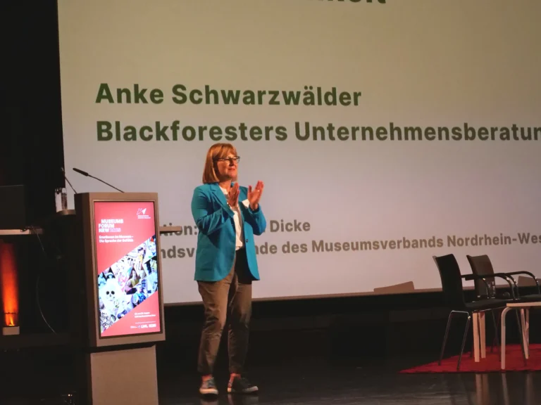 Anke Schwarzwälder während ihres Keynote-Vortrags.