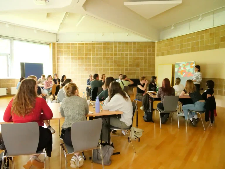 Blick in die Workshops am zweiten Tag des Volo Camps NRW 2026.